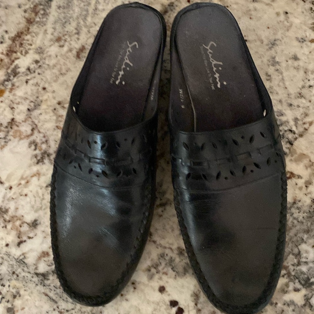 Size 8 1/2 black leather slip on low heel mule